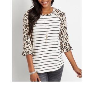 Maurice’s shirt size medium